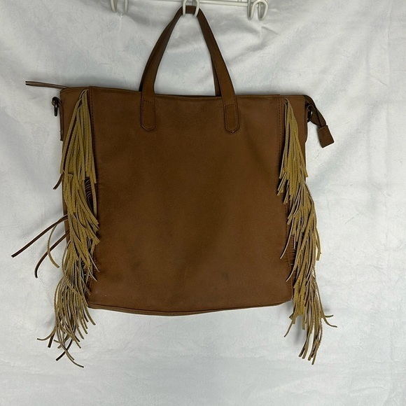 Universal Thread Handbags - Universal Thread tan faux suede nurse with fringe
